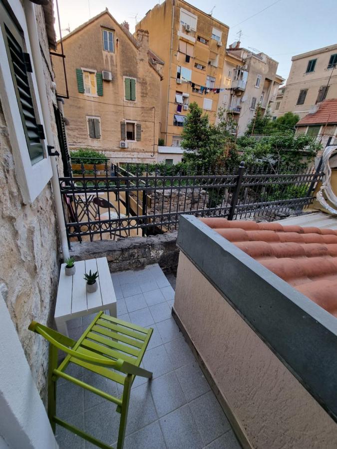 Center Perfect Spot Apartment Split Exterior photo